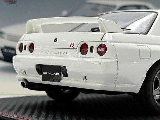 1:18 Nissan Skyline GT-R R32 Crystal White 1992 - Autoart on