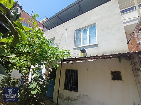 Balıkesir Edremit Kadıköyde Arsa Fiyatına 3 Katlı Ev