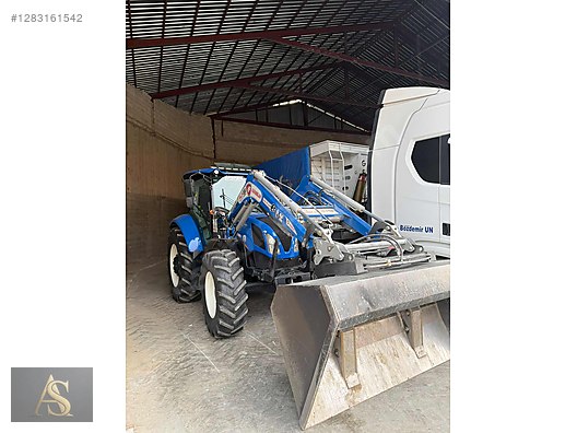 Machinery / Agricultural Machines / Tractors / New Holland / TR5.110