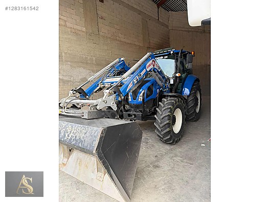 Machinery / Agricultural Machines / Tractors / New Holland / TR5.110