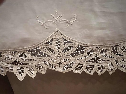 Used & Brand New Items / Home Decor / Home Textiles / Bedspread