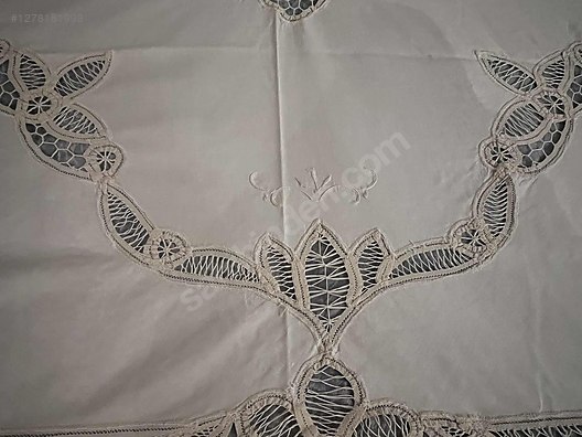 Used & Brand New Items / Home Decor / Home Textiles / Bedspread