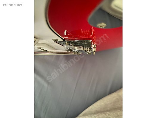 Squier Elektro Gitar