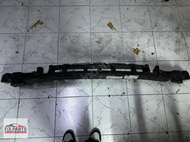 Mercedes GLC Tampon (Ön)