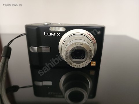 Panasonic DMC-FX12 デジタルカメラ 本体と充電器 Compact / Panasonic / Lumix DMC FX12 / panasonic dmc fx12 7mp on