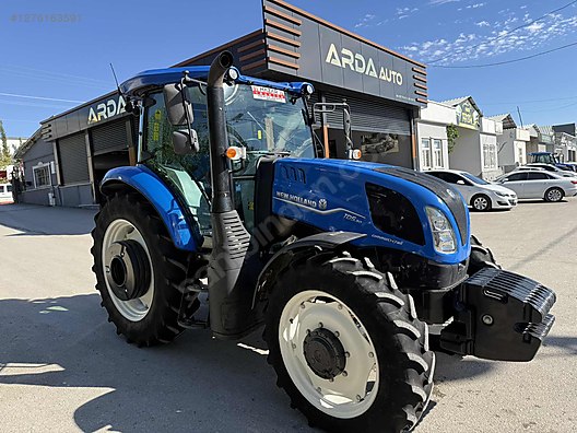 Machinery / Agricultural Machines / Tractors / New Holland / TD5.90