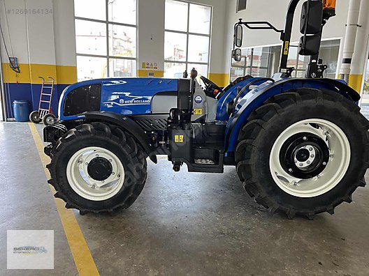 Machinery / Agricultural Machines / Tractors / New Holland / T3.70B