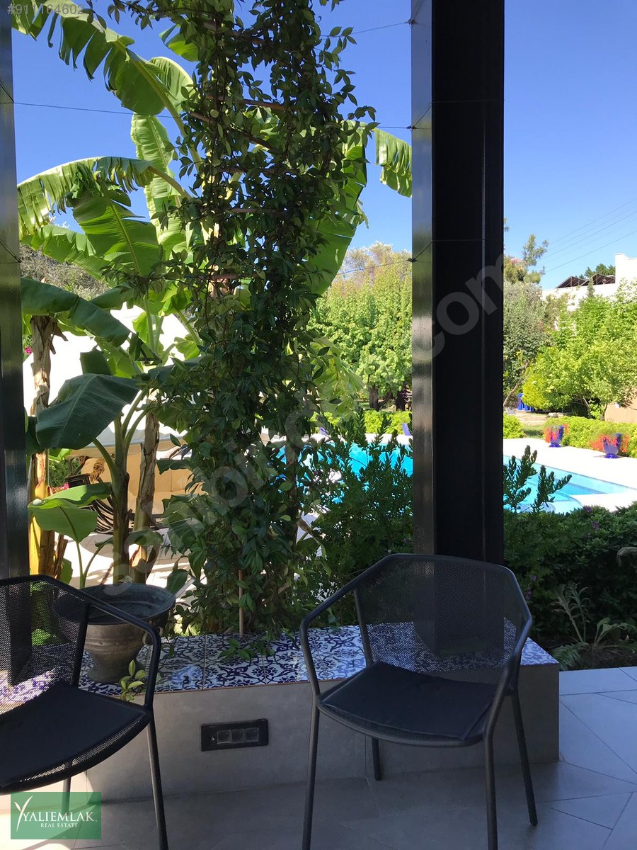 Bodrum Yalıçiftlik Sahilde Satılık Çok Özel Müstakil Villa Satılık
