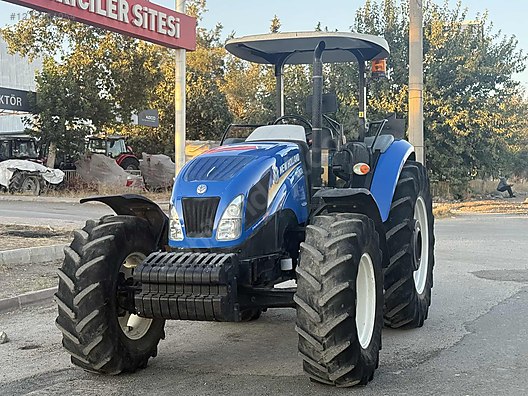 Machinery / Agricultural Machines / Tractors / New Holland / TD110D