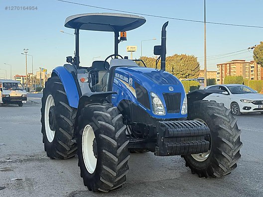 Machinery / Agricultural Machines / Tractors / New Holland / TD110D