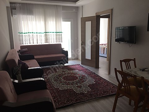 kusadasi davutlar da merkezi konumda 1 1 konforlu daire gunluk kiralik daire ilanlari sahibinden com da 929165351