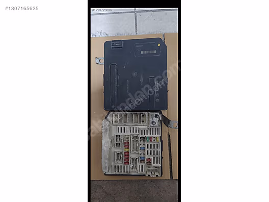 8200455424 RENAULT Megane Renault Megane 2 Sigorta Kutusu Beyaz 2006 8200455424 OEM 8200455424 Oto Mavili