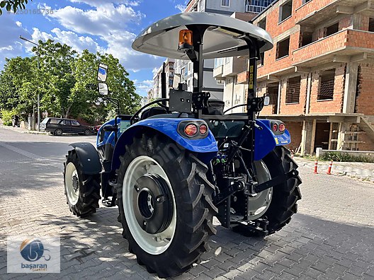 Machinery / Agricultural Machines / Tractors / New Holland / T4.70S