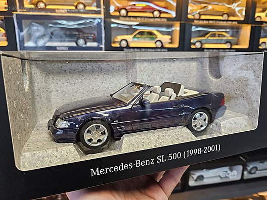Norev Diecast Model 1:18 Mercedes Benz Araba - 1300166081