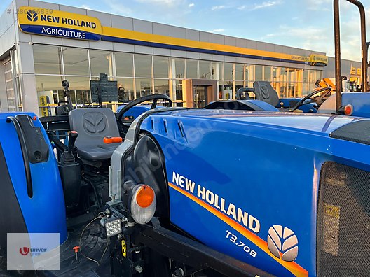 Machinery / Agricultural Machines / Tractors / New Holland / T3.70B