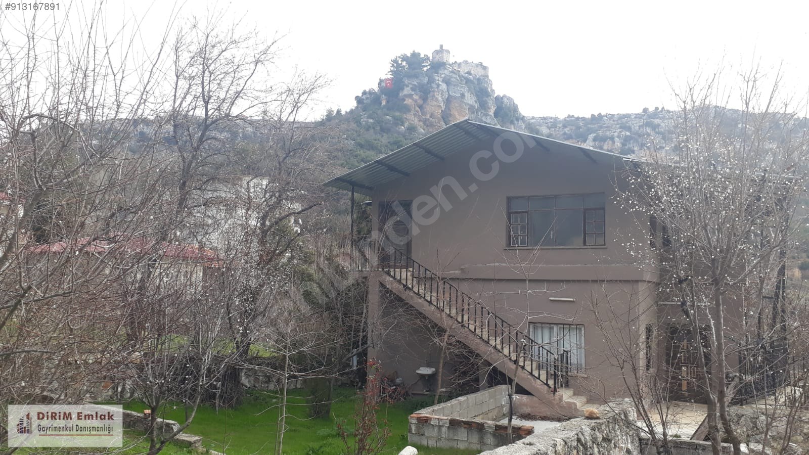 AŞAĞI GÖZNE MERKEZİNDE SATILIK MÜSTAKİL BAHÇELİ 2KATLI YAYLA EVİ