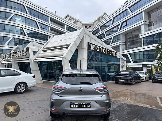 OTOFENİX 2024 RENAULT CLIO 1.0 TCE EVOLUTION 19.609 KM