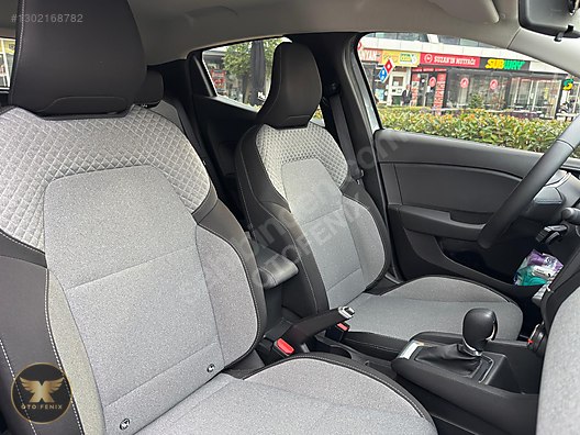 OTOFENİX 2024 RENAULT CLIO 1.0 TCE EVOLUTION 19.609 KM