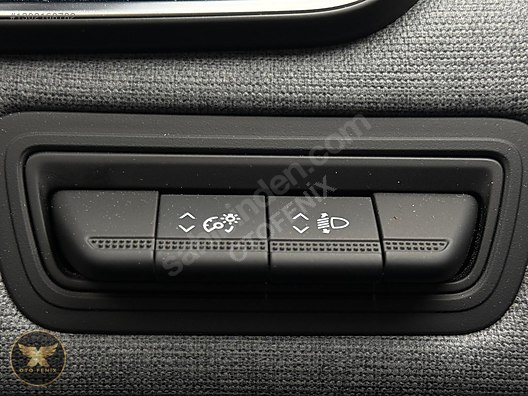 OTOFENİX 2024 RENAULT CLIO 1.0 TCE EVOLUTION 19.609 KM