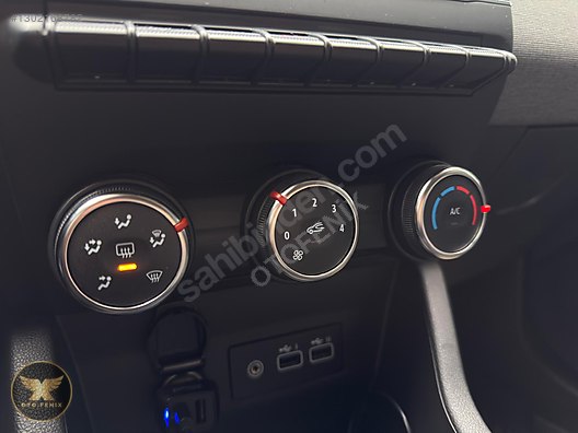 OTOFENİX 2024 RENAULT CLIO 1.0 TCE EVOLUTION 19.609 KM