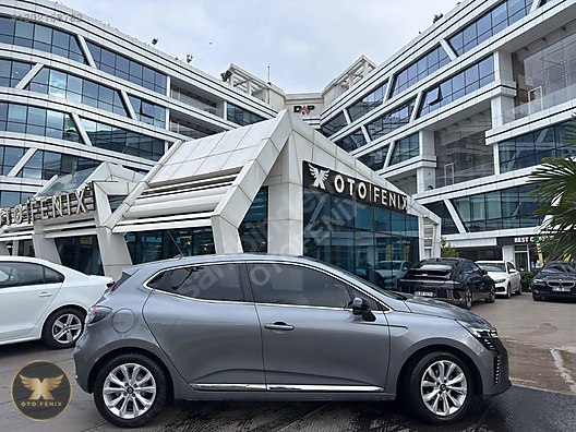 OTOFENİX 2024 RENAULT CLIO 1.0 TCE EVOLUTION 19.609 KM
