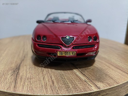 Maisto Diecast Model 1:18 Alfa Romeo Araba - 1301169097