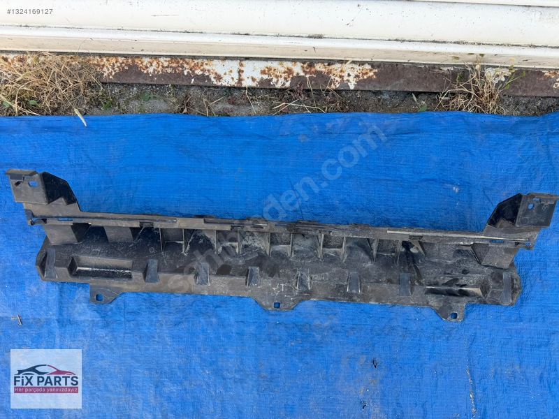 Land Rover Range Rover Tampon Braketi (Ön)