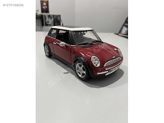 Maisto Diecast Model 1:18 Mini Araba - 1270169206