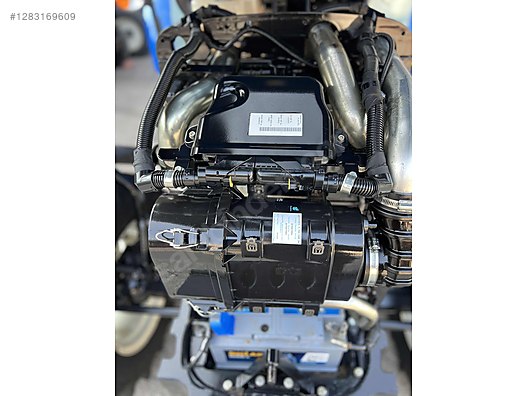 Machinery / Agricultural Machines / Tractors / New Holland / T4.60S