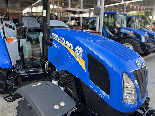 Machinery / Agricultural Machines / Tractors / New Holland / T4.60S