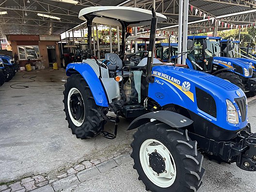 Machinery / Agricultural Machines / Tractors / New Holland / T4.60S