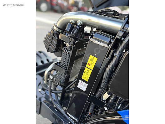 Machinery / Agricultural Machines / Tractors / New Holland / T4.60S