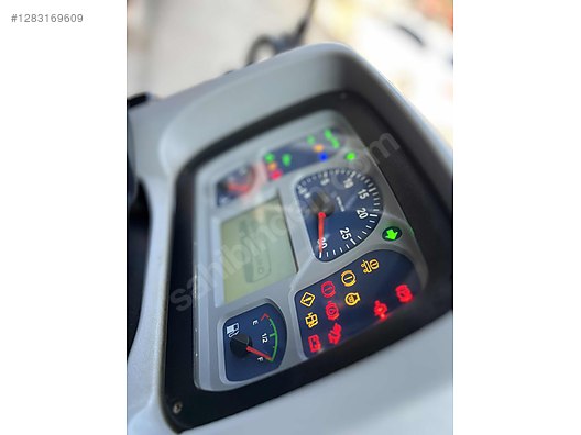 Machinery / Agricultural Machines / Tractors / New Holland / T4.60S