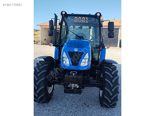 Machinery / Agricultural Machines / Tractors / New Holland / T4.70S
