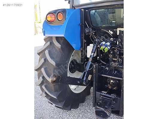 Machinery / Agricultural Machines / Tractors / New Holland / T4.70S