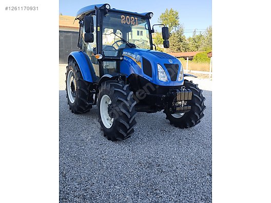 Machinery / Agricultural Machines / Tractors / New Holland / T4.70S