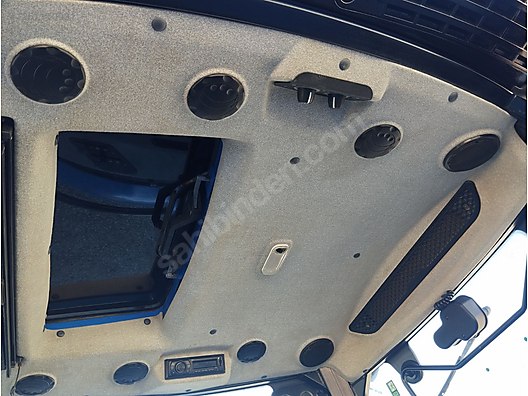 Machinery / Agricultural Machines / Tractors / New Holland / T4.70S