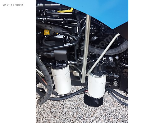 Machinery / Agricultural Machines / Tractors / New Holland / T4.70S