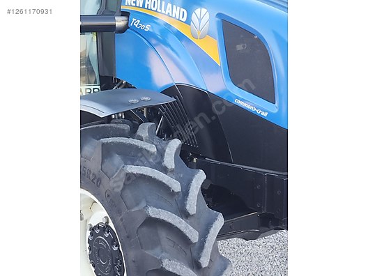 Machinery / Agricultural Machines / Tractors / New Holland / T4.70S