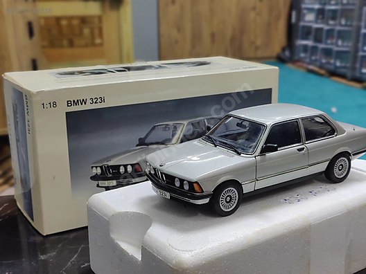 1/18 Autoart - BMW 323İ Silver Tertemiz kutulu ürün. at