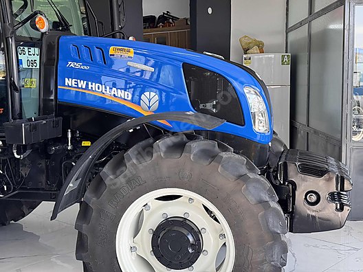 Machinery / Agricultural Machines / Tractors / New Holland / TR5.100
