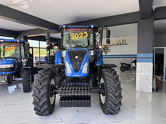 Machinery / Agricultural Machines / Tractors / New Holland / TR5.100