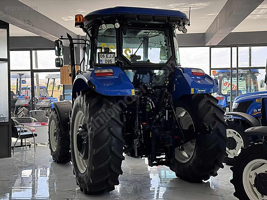 Machinery / Agricultural Machines / Tractors / New Holland / TR5.100