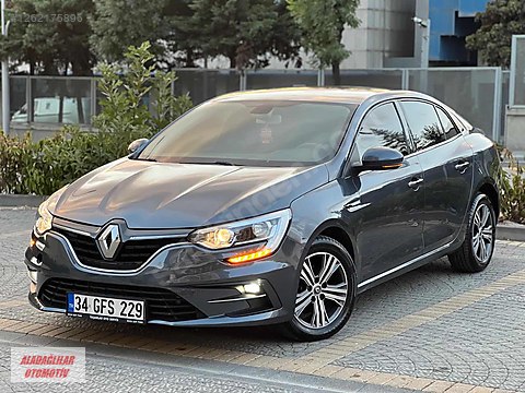 2022 1.5 TOUCH MEGANE OTOMATİK 55.000Km. 1 PARÇA...
