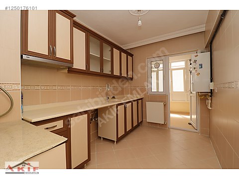 SİNCAN SELÇUKLU'da ÜÇ CEPHELİ ARAKAT 3+1 BOŞ SATILIK DAİRE