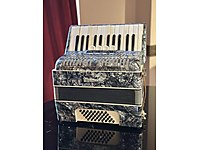 Weltmeister 40 Bas Akordeon