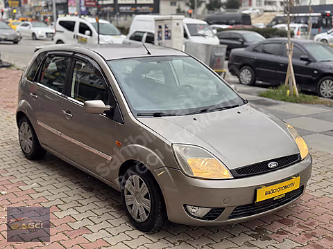 KREDİ KARTA 12 TAKSİT 2005 FORD FİESTA 1.4 BENZİN...
