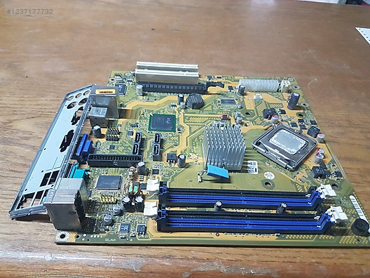 Masaüstü Bilgisayar - Anakart Fujitsu D2610-A10 945 ÇİPSETLİ uBTX 775 pin ddr2 4 slotlu Anakar Anakart Anakart