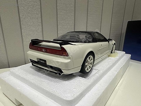 Autoart Diecast Model 1:18 Honda Araba - 1328178235