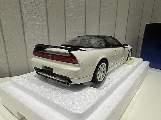 Autoart Diecast Model 1:18 Honda Araba - 1328178235
